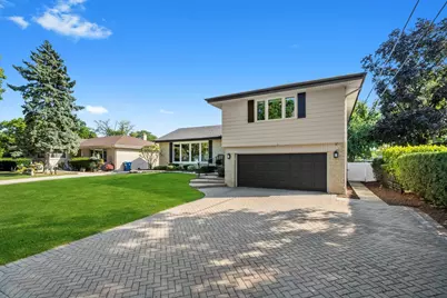 142 E Quincy Street, Elmhurst, IL 60126 - Photo 2