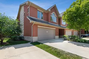 21 Northfield Terrace, Wheeling, IL 60090 - Photo 1