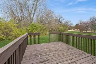 8304 Sierra Woods Ln, Carpentersville, IL 60110 - Photo 18