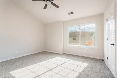 135 President Court #135, Carol Stream, IL 60188 - Photo 8