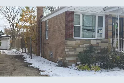 12811 S Elizabeth Street, Calumet Park, IL 60827 - Photo 2