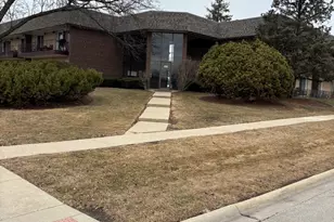 3N550 Crown Rd Rd, Elmhurst, IL 60126 - Photo 1