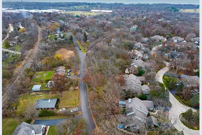 307 Forest View Drive, Lake Bluff, IL 60044 - Photo 6