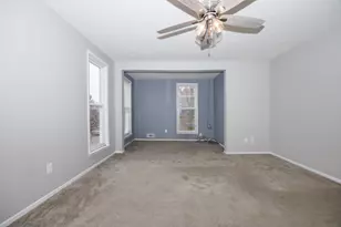 610 E Mulberry St, Bloomington, IL 61701 - Photo 10