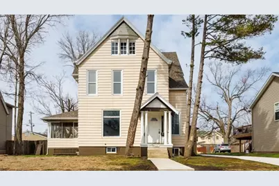 610 E Mulberry Street, Bloomington, IL 61701 - Photo 1