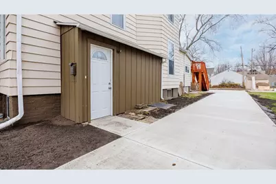 610 E Mulberry Street, Bloomington, IL 61701 - Photo 48