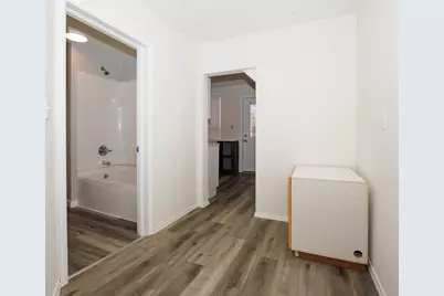 610 E Mulberry Street, Bloomington, IL 61701 - Photo 2