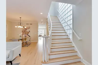 1919 W Fletcher Street, Chicago, IL 60657 - Photo 2