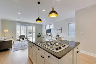 1919 W Fletcher St, Chicago, IL 60657 - Photo 10