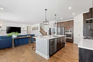 1069 Ardmoor Dr, Crystal Lake, IL 60012 - Photo 10