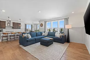 1069 Ardmoor Dr, Crystal Lake, IL 60012 - Photo 12