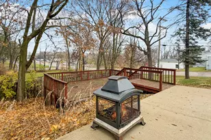 108 E South St, Freeport, IL 61032 - Photo 28