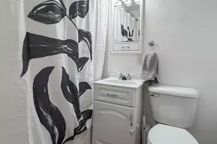 108 E South St, Freeport, IL 61032 - Photo 24