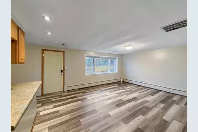 108 E South Street, Freeport, IL 61032 - Photo 16