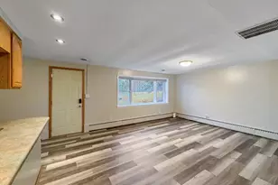 108 E South St, Freeport, IL 61032 - Photo 16