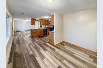 108 E South Street, Freeport, IL 61032 - Photo 10