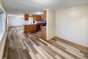 108 E South St, Freeport, IL 61032 - Photo 10