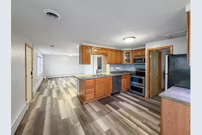 108 E South Street, Freeport, IL 61032 - Photo 8