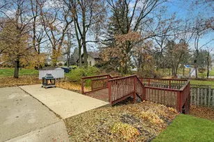 108 E South St, Freeport, IL 61032 - Photo 4