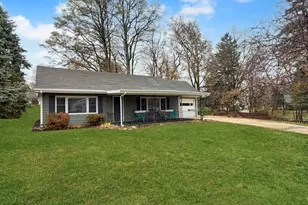 108 E South St, Freeport, IL 61032 - Photo 30