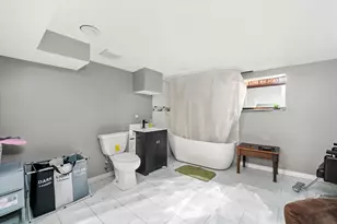 11230 S Vernon Ave, Chicago, IL 60628 - Photo 22