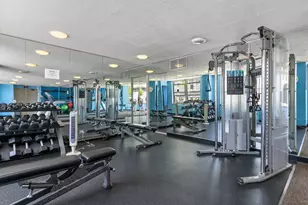 525 W Hawthorne Pl, Chicago, IL 60657 - Photo 22