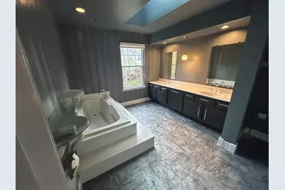 288 Lorraine Circle, Bloomingdale, IL 60108 - Photo 18