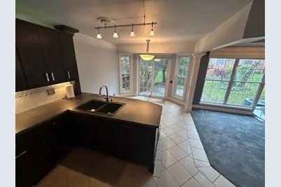 288 Lorraine Circle, Bloomingdale, IL 60108 - Photo 2