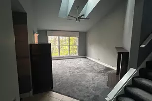 288 Lorraine Cir, Bloomingdale, IL 60108 - Photo 10