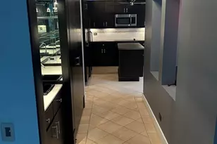 288 Lorraine Cir, Bloomingdale, IL 60108 - Photo 4