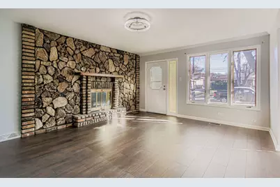16042 Forest Avenue, Oak Forest, IL 60452 - Photo 2