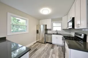 353 Suwanee St, Park Forest, IL 60466 - Photo 4