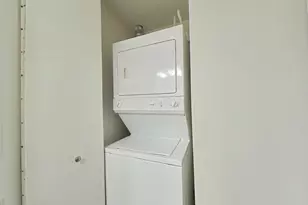 5950 Oakwood Dr, Lisle, IL 60532 - Photo 6