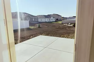 1692 Campton Dr, Bourbonnais, IL 60914 - Photo 24