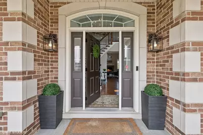 28 Shenandoah Circle, South Barrington, IL 60010 - Photo 2