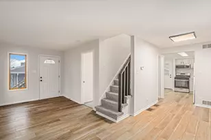 313 Miner St, Bensenville, IL 60106 - Photo 2