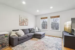 3 W Big Horn Dr, Hainesville, IL 60073 - Photo 6