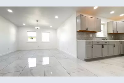 4016 Dempster Avenue, Rockford, IL 61108 - Photo 6