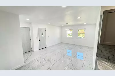 4016 Dempster Avenue, Rockford, IL 61108 - Photo 10