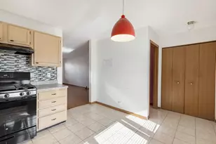 1431 E 72nd St, Chicago, IL 60619 - Photo 6