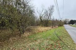 [Address not provided], Glen Ellyn, IL 60137 - Photo 1