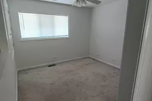 1367 S Elizabeth St, Lombard, IL 60148 - Photo 18