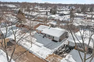 241 Pleasant Dr, Elk Grove Village, IL 60007 - Photo 36