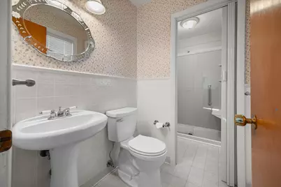 241 Pleasant Drive, Elk Grove Village, IL 60007 - Photo 22