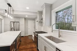 15105 W Rockland Rd, Libertyville, IL 60048 - Photo 24