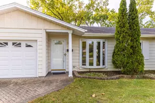 533 Cherry Ln, Glenview, IL 60025 - Photo 2