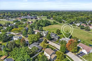 135 Chesterfield Dr, Oswego, IL 60543 - Photo 24