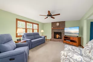 135 Chesterfield Dr, Oswego, IL 60543 - Photo 6