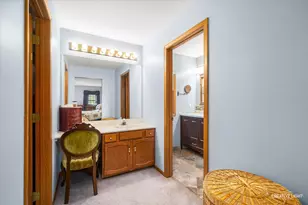 135 Chesterfield Dr, Oswego, IL 60543 - Photo 12