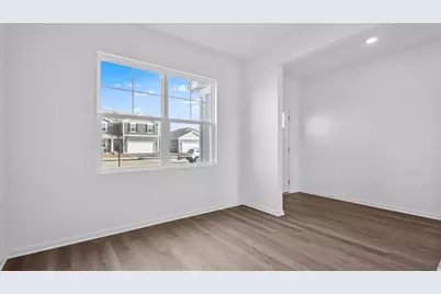 963 Sapphire Lane, Montgomery, IL 60538 - Photo 2